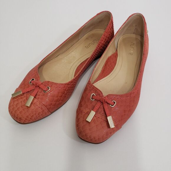 Nurture Mayler Women's Leather Flats with Adorable Bow Tie, Size 6M - Picture 10 of 11